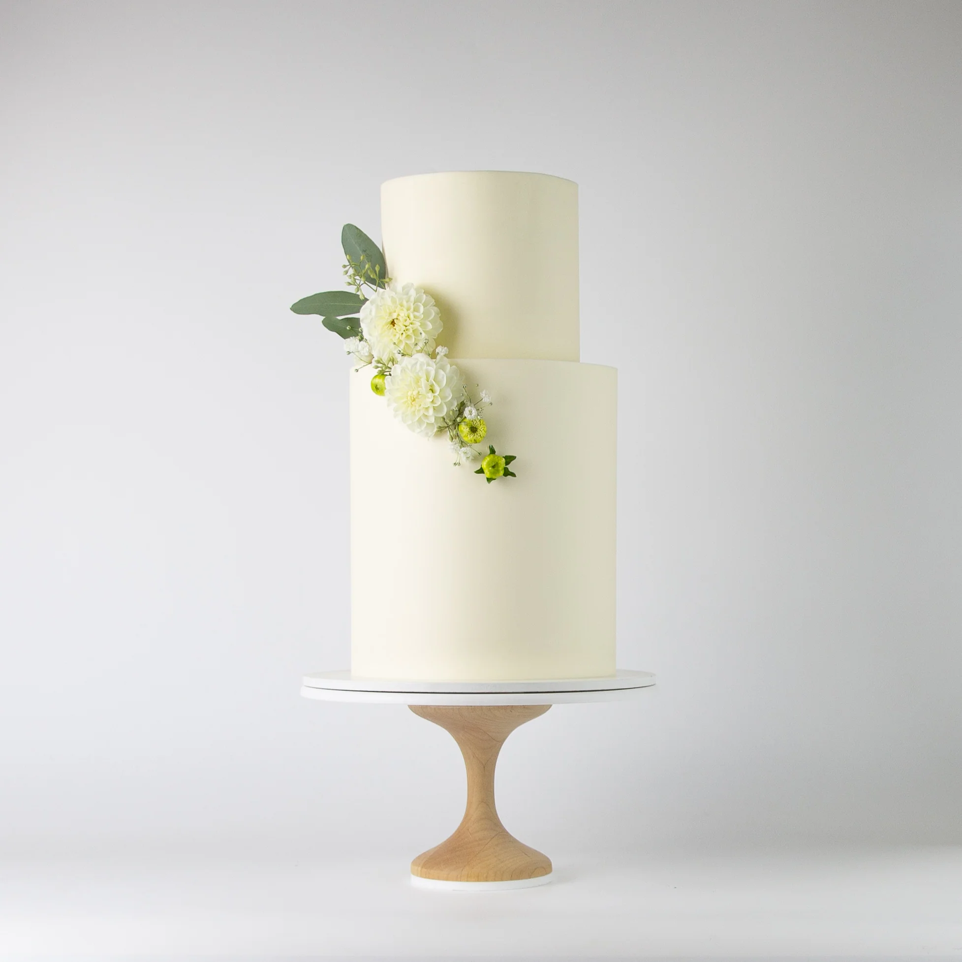 Classic White + Silk Flowers - Image 3